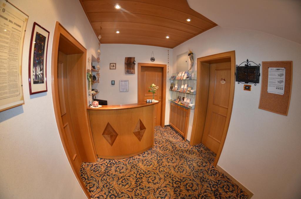Garni Ossi Acomodação com café da manhã Santa Cristina Val Gardena Exterior foto